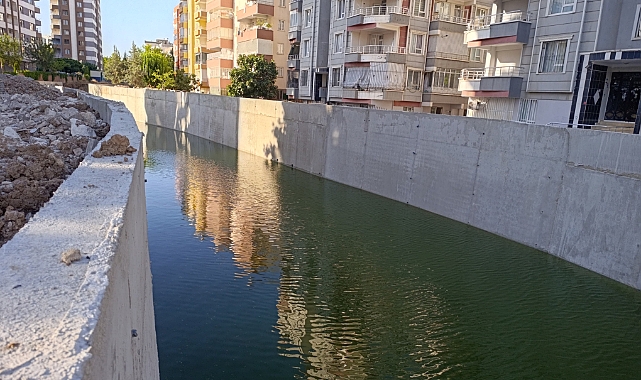 Akpiyar Deresi’nde Kirlilik Tepki Çekti: Su Yeşil Renkte Akıyor