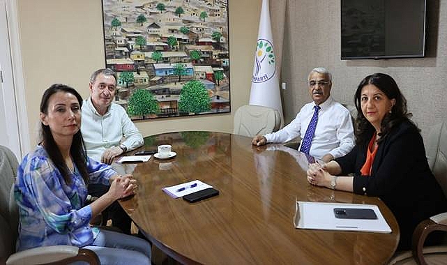 DEM Parti’den Siyasi Ziyaret Atağı: Gözler Ankara’daki Temaslarda