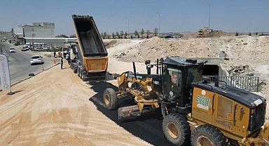 Haliliye Belediyesi’nden Ahmet Yesevi’ye Asfalt Hizmeti