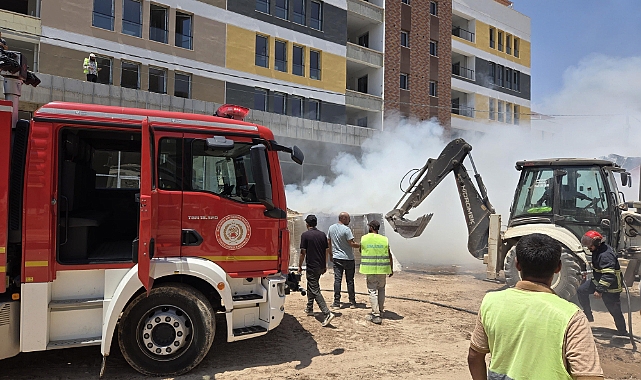 Haliliye'de İnşaat Malzemelerinin Bulunduğu Alanda Yangın Çıktı