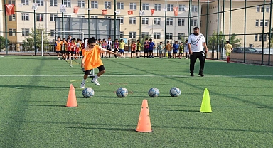 Karaköprü’de Geleceğin Futbolcuları Yetişiyor