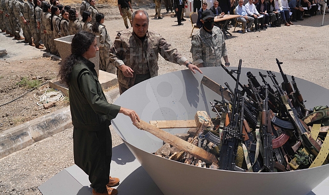 PKK’nın Silah Bırakma Anları Yayınlandı: Bese Hozat ve Behzat Çarçel de Teslim Oldu