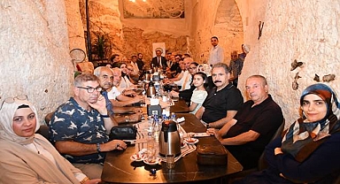 Rektör Güllüoğlu Yazar ve Edebiyatçılarla Buluştu