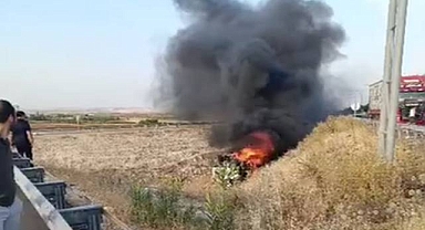 Şanlıurfa'da TIR Şarampole Uçtu, Alev Alev Yandı