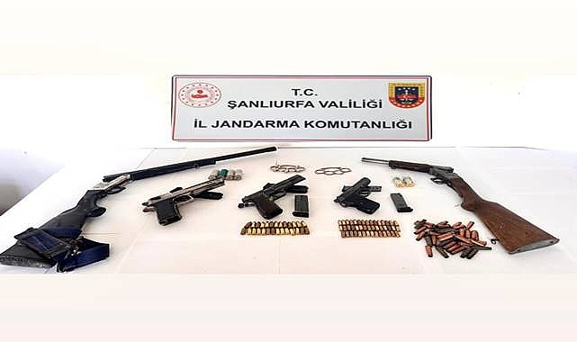 Şanlıurfa Jandarmasından Ruhsatsız Silah Operasyonu: 10 Gözaltı