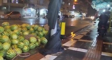 Hilvan’da Akşam Yağmuru Serinlik Getirdi, Vatandaşlar Sevinç Yaşadı