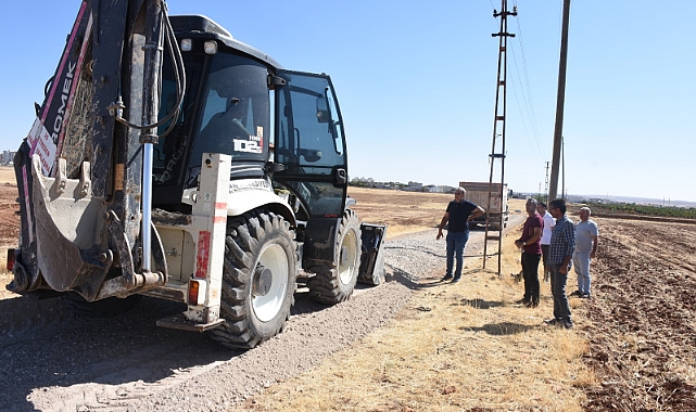 Hilvan Kırsalında Yol Çalışmaları Sürüyor