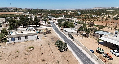 Karaköprü Kırsalında Kış Öncesi Yollarda Sathi Asfalt Seriliyor