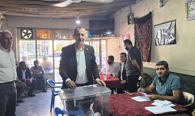 CHP Hilvan İlçe Başkanlığı Seçiminde Mehmet Celal Avcı Yeniden Başkan Seçildi