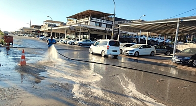 Geceyi Gündüze Katan Temizlik Ekibi, Eyyübiye’yi Baştan Aşağı Temizliyor