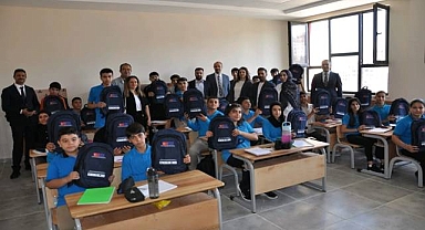 Güneyşehir Ortaokulu Öğrencilerine TKDK’dan Çanta ve Kırtasiye Desteği