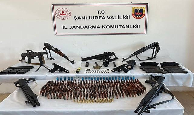 Urfa’da Çok Sayıda Silah, Mühimmat ve Tarihi Eser Ele Geçirildi: 3 Gözaltı