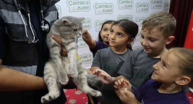 Büyükşehir Belediyesi, Minik Kalplere Hayvan Sevgisini Aşıladı