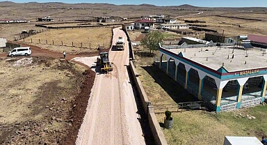 Büyükşehir, Siverek Kırsalındaki Yolları Baştan Aşağı Yeniliyor 