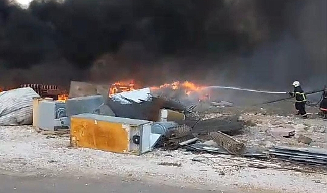 Hilvan'da Hurdacıda Korkutan Yangın