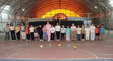 Karaköprü’de Gençler Voleybolla Buluşuyor