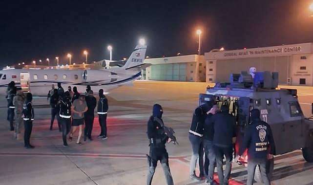 Kırmızı Bültenli İkili BAE'de Yakalandı, Türkiye'ye Teslim Edildi