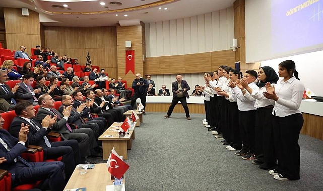 Başkan Gülpınar’a Öğretmenler Günü Sürprizi!