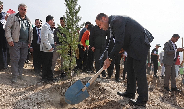 Başkan Gülpınar: Geleceğe Bir Umut İnsanlığa Bir Nefes Dikiyoruz 