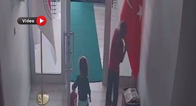 Çocukların Bayrak Sevgisi Duygulandırdı