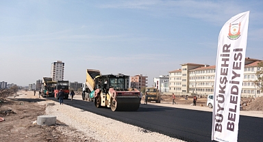 Siverek'te Asfalt Atağı Devam Ediyor