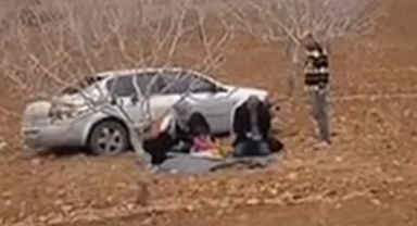 Bozova’da Yağış Nedeniyle Kontrolden Çıkan Araç Tarlaya Girdi: Sürücü Yaralandı