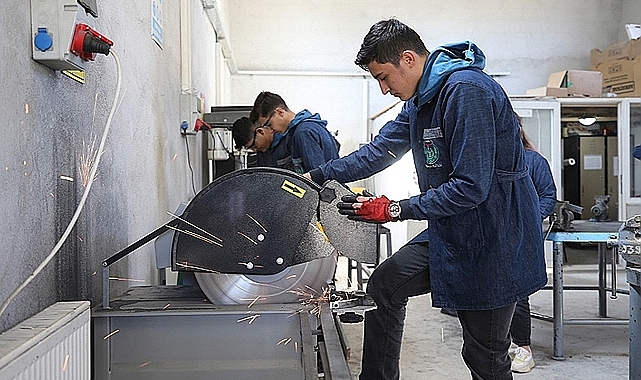 Çocuk İşçi Ölümleri ve MESEM’ler Tartışmanın Odağında: “Her Dört Çocuktan Biri Çalışıyor”