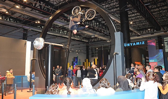 Engelli Bireyler Bilim Merkezi’nde Buluştu