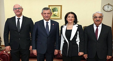 Özgür Özel, DEM Parti Heyetiyle Genel Merkezde Görüştü