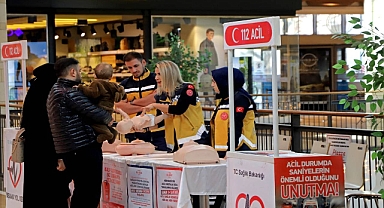 Şanlıurfa’da Acil Sağlık Hizmetleri Haftası Kapsamında Bilgilendirme Standı Kuruldu