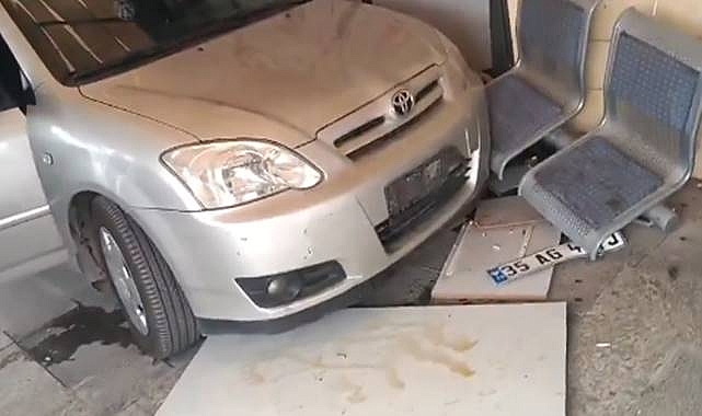 Şanlıurfa’da Film Gibi Kaza: Araçla Vergi Dairesine Daldı