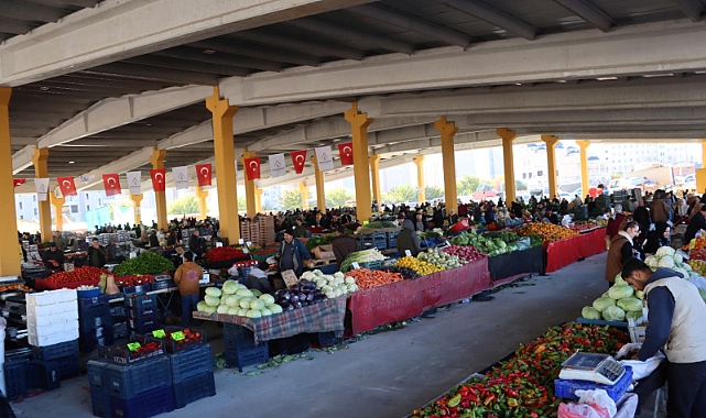 Seyrantepe Mahallesi'ne modern pazar yeri kazandırıldı