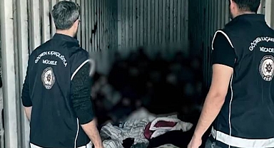 Tır Garajında Bekleyen Konteynerden 44 Göçmen Çıktı