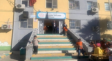 Urfa’da 11 Öğrenci Hastaneye Kaldırılmıştı: Gıda Zehirlenmesi Çıkmadı, Tahliller Temiz Çıktı