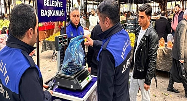 Urfa’da Semt Pazarında Terazi Denetimi