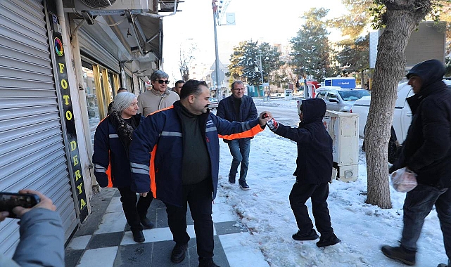 Viranşehir Belediyesi Eşbaşkanları Sabahın Erken Saatlerinde Sahada İncelemelerde Bulundu