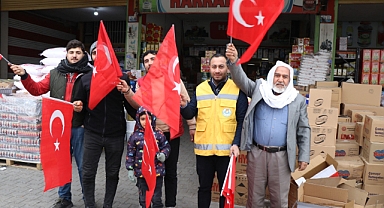 Haliliye’de Anlamlı Bayrak Dağıtımı 