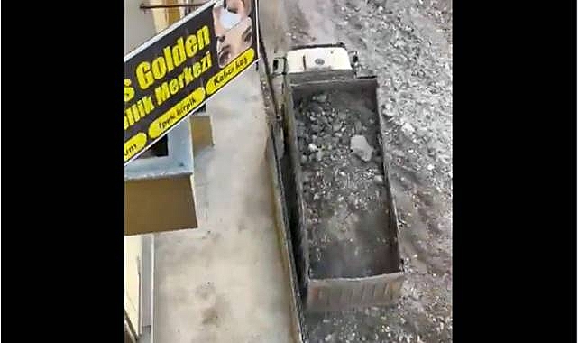 Haliliye’de Depremde Yıkılan Binanın Temel Kazısı Tartışma Yarattı