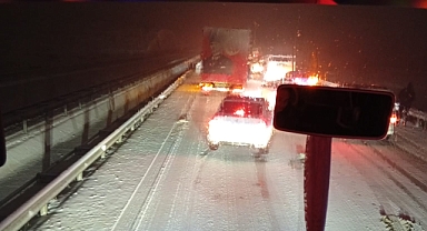 Karayolları Yine Sınıfta Kaldı! Urfa-Hilvan Yolunda Trafik Durdu!