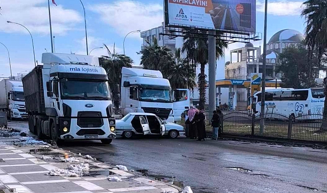 Viranşehir Dörtyol Mevkisinde Tır ile Otomobil Çarpıştı