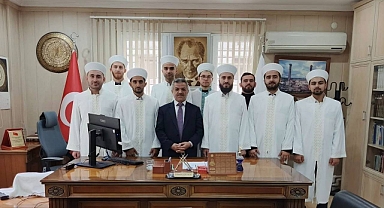 Birecik’te 9 Din Görevlisine Cübbe Ve Sarık Giydirildi