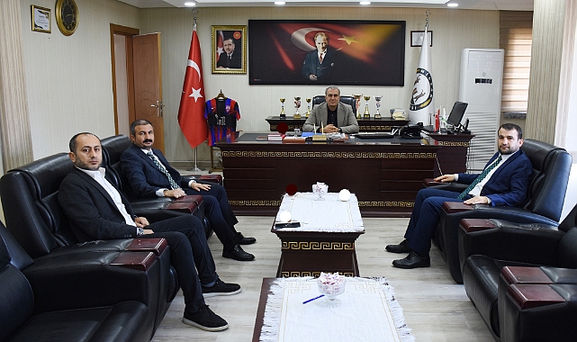 İz Bırakanlar Cemiyeti’nden Hilvan’a Çıkarma: Eğitim ve Yerel Dinamikler Masaya Yatırıldı