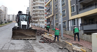 Karaköprü’de Yol Ve Kaldırım Çalışmaları Devam Ediyor