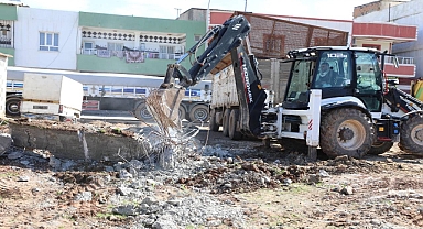 Viranşehir’de İzinsiz Yapılar Yıkıldı
