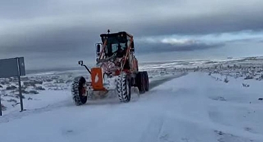 Diyarbakır–Viranşehir Yolu Temizleme ve Tuzlama Çalışmaları Sonrası Ulaşıma Açıldı