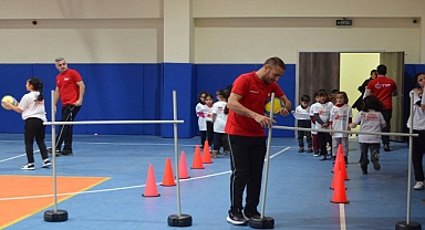 Fabrika Voleybol’un Yeni Okulu Şanlıurfa’da Açıldı