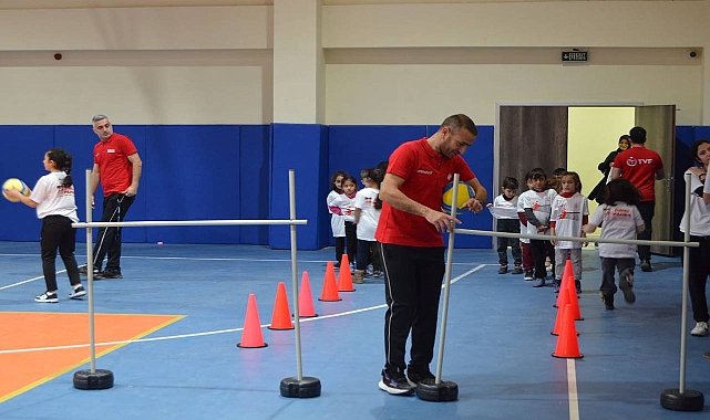 Fabrika Voleybol’un Yeni Okulu Şanlıurfa’da Açıldı