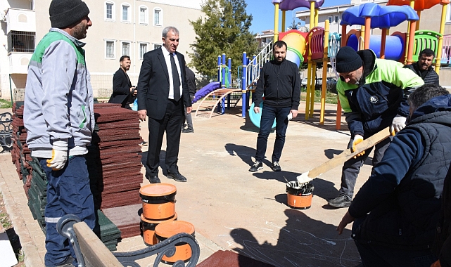 Hilvan Belediyesi’nden Parklarda Kapsamlı Yenileme Çalışması