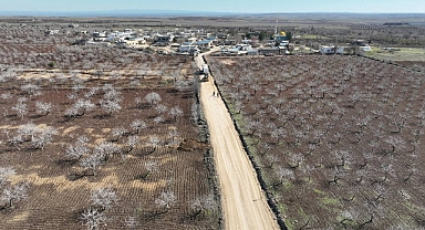 Karaköprü’de Kırsal Yollarda Çalışmalar Sürüyor