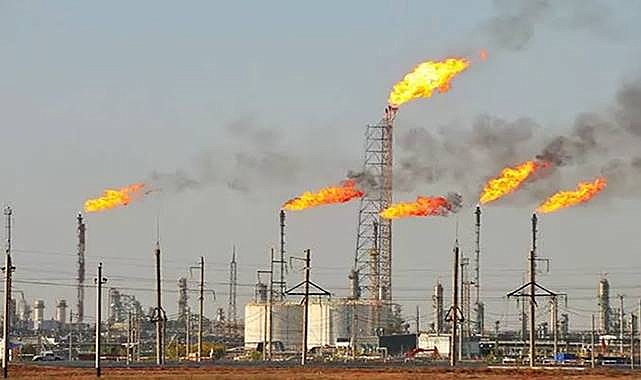 Katar’da Enerji Alarmı: QatarEnergy Üretimi Durdurdu, Küresel LNG Piyasası Sarsıldı